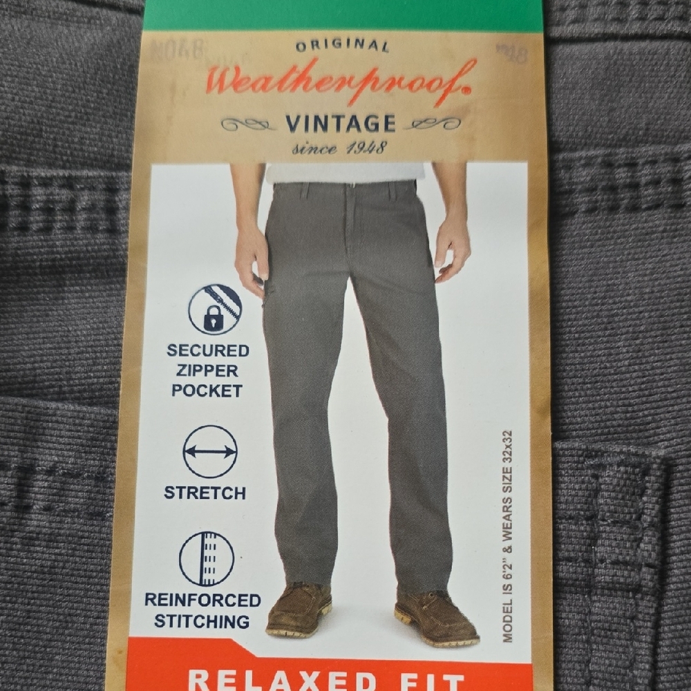 Weatherproof Gray Relaxed Jeans with Durable Fabric